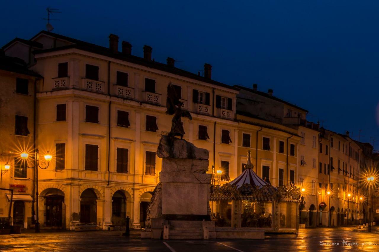 Sarzana'S Rooms Exterior foto